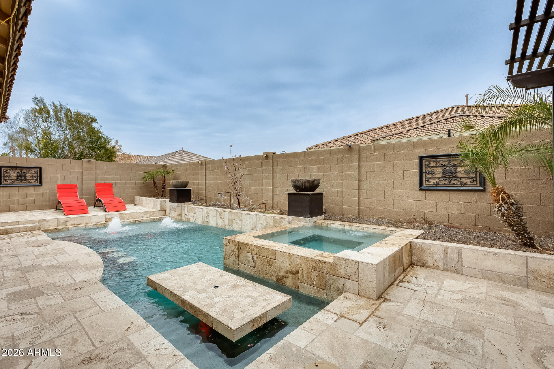 18256 W CAROL Avenue