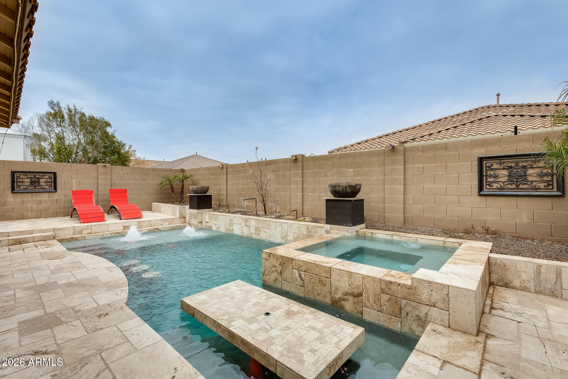 18256 W CAROL Avenue