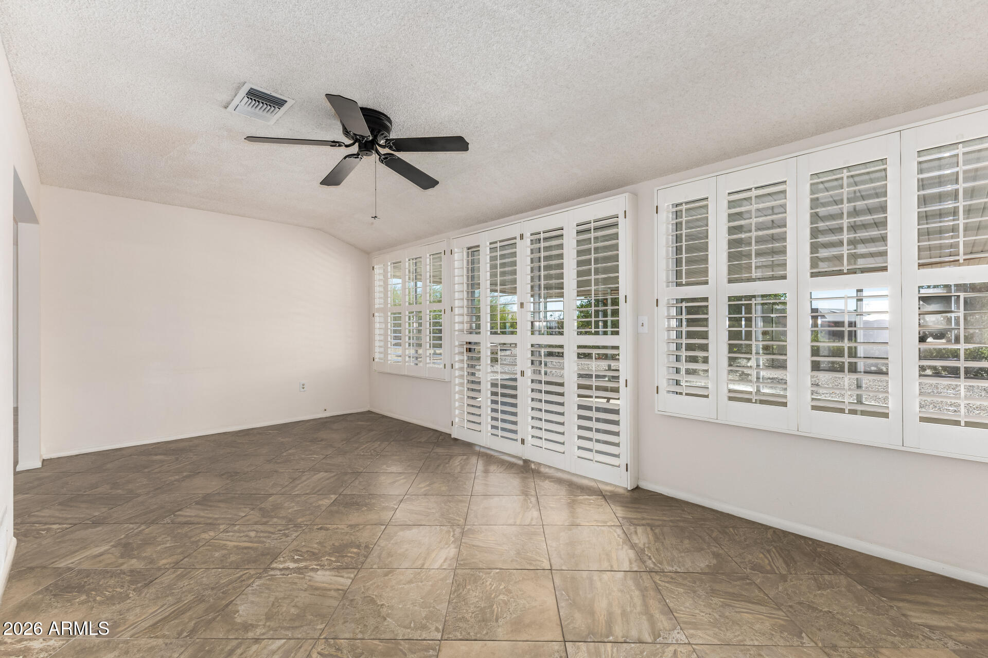 10319 W TWIN OAKS Drive