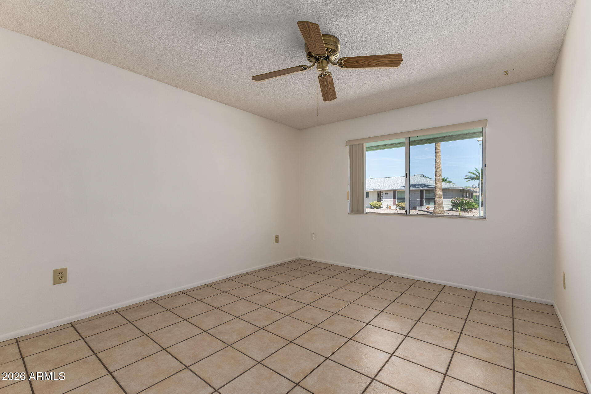 10319 W TWIN OAKS Drive