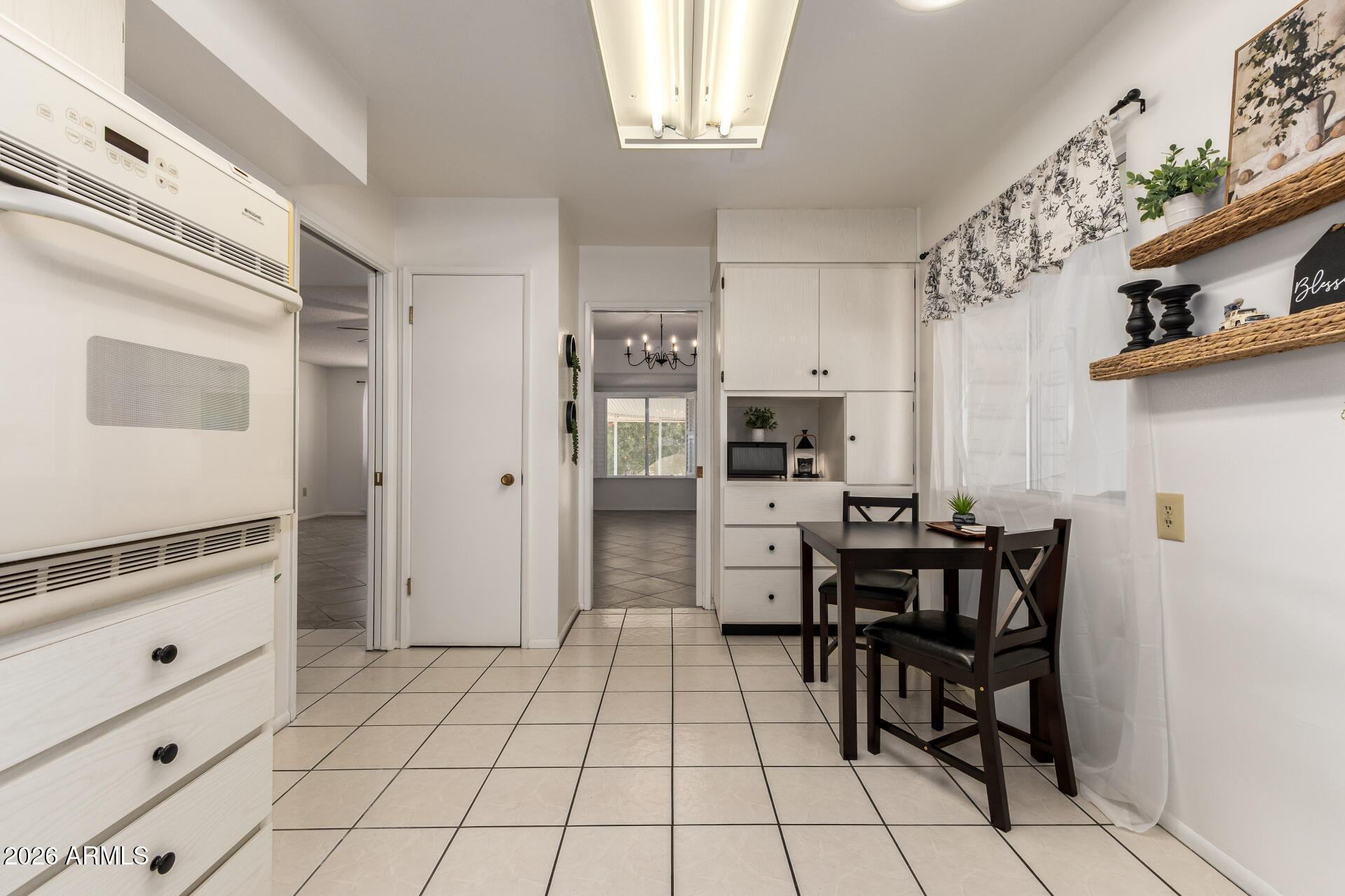 10319 W TWIN OAKS Drive