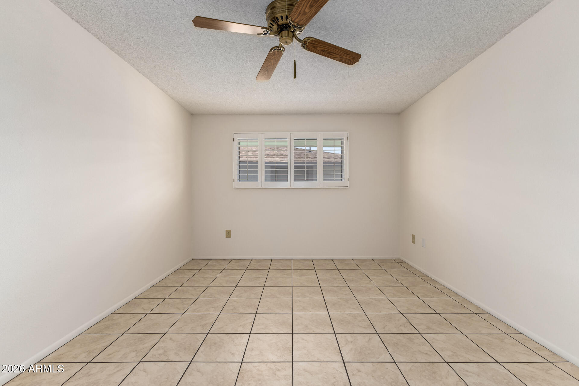 10319 W TWIN OAKS Drive