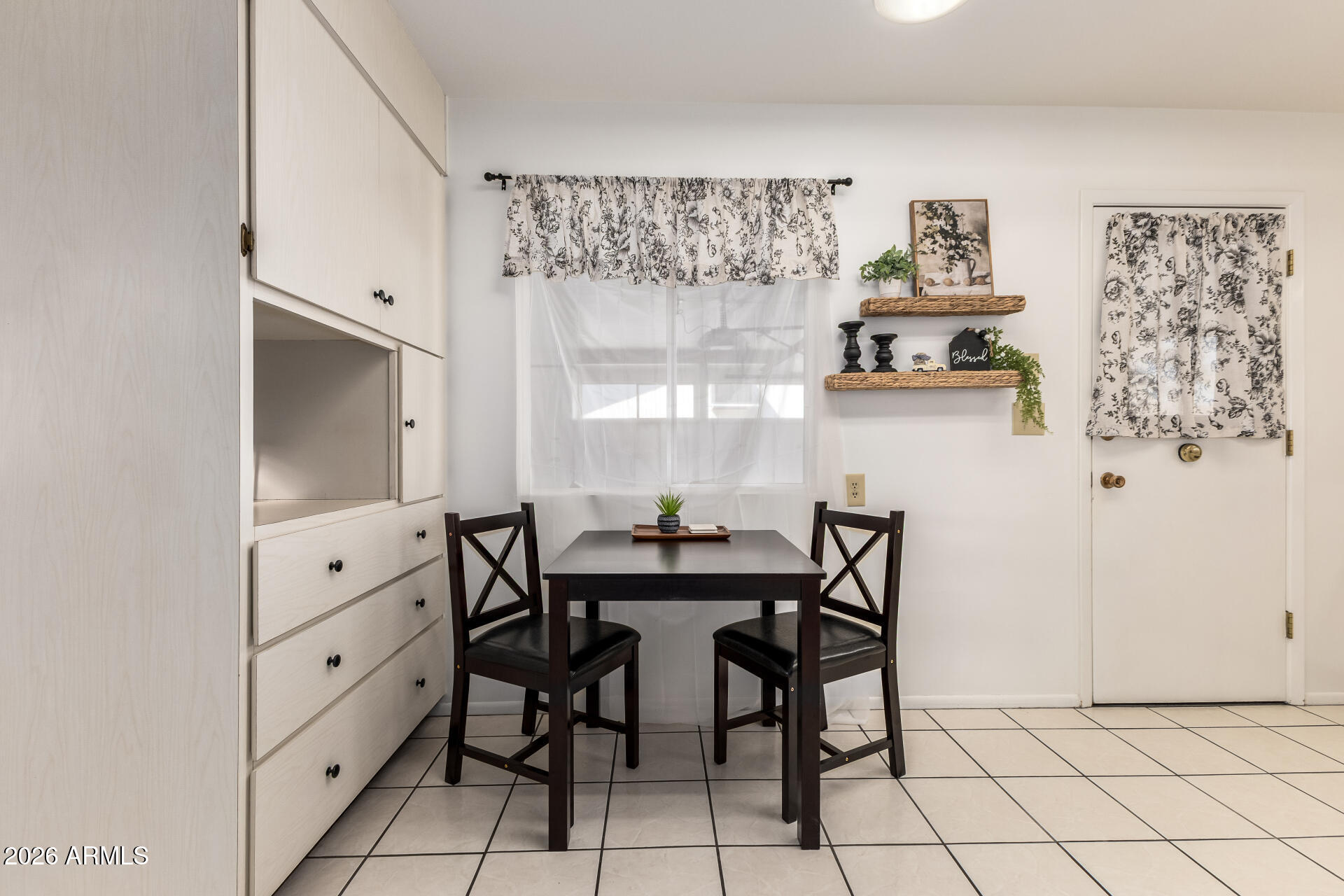 10319 W TWIN OAKS Drive