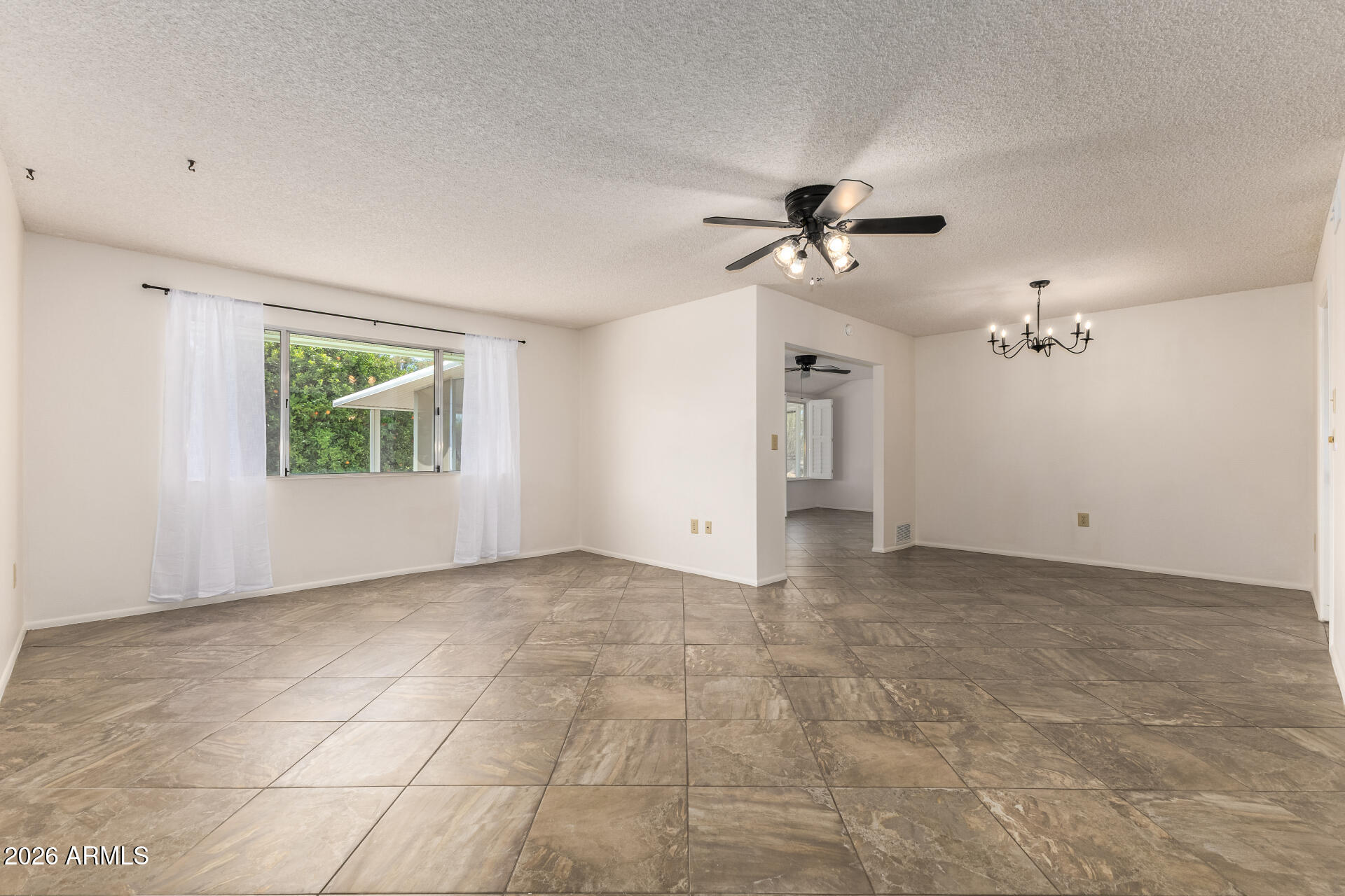 10319 W TWIN OAKS Drive