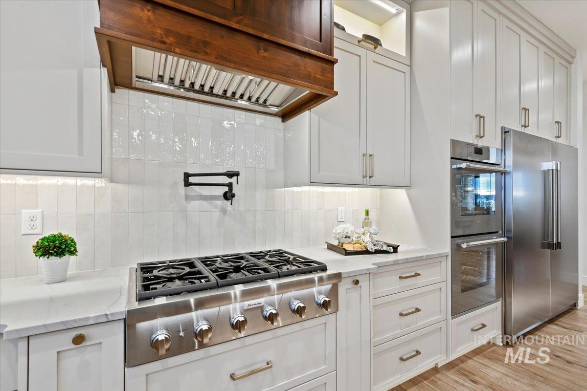 16778 Long Meadow Dr