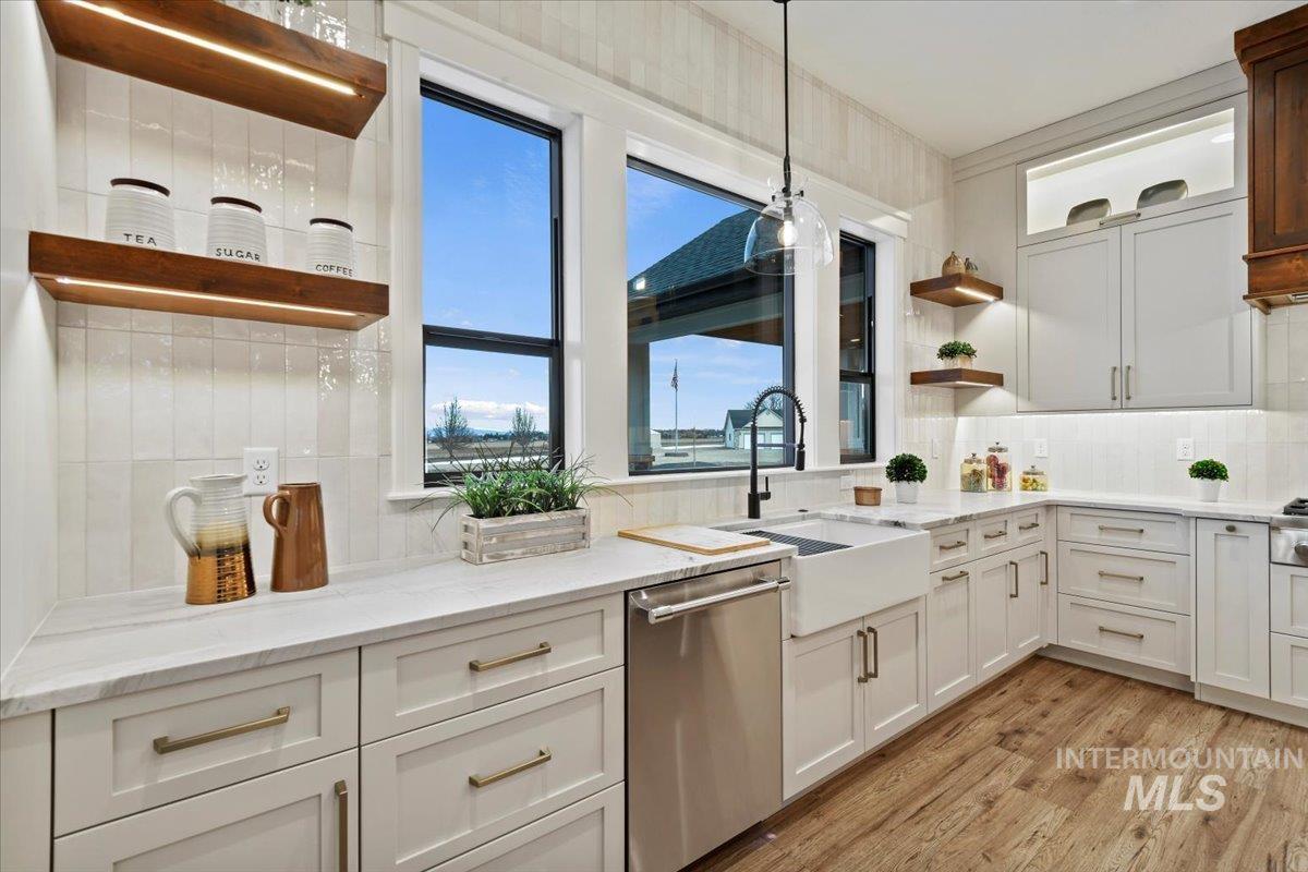 16778 Long Meadow Dr