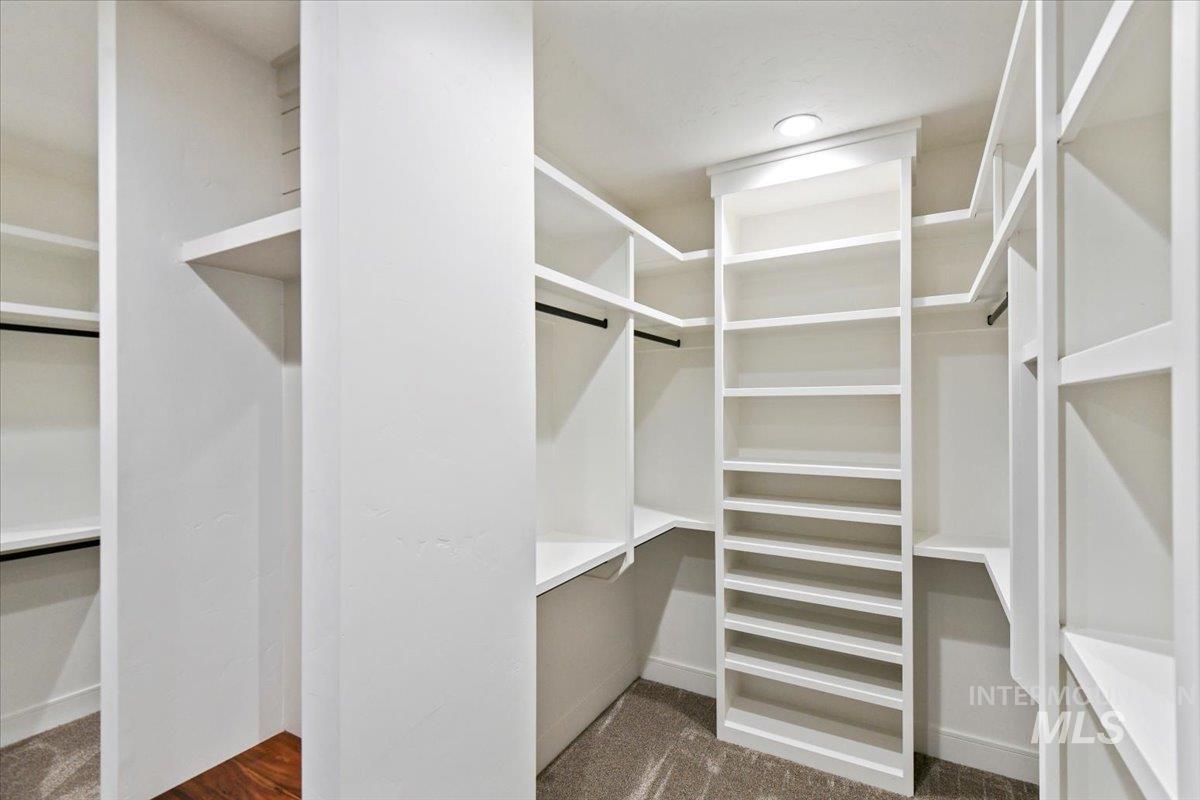 16778 Long Meadow Dr