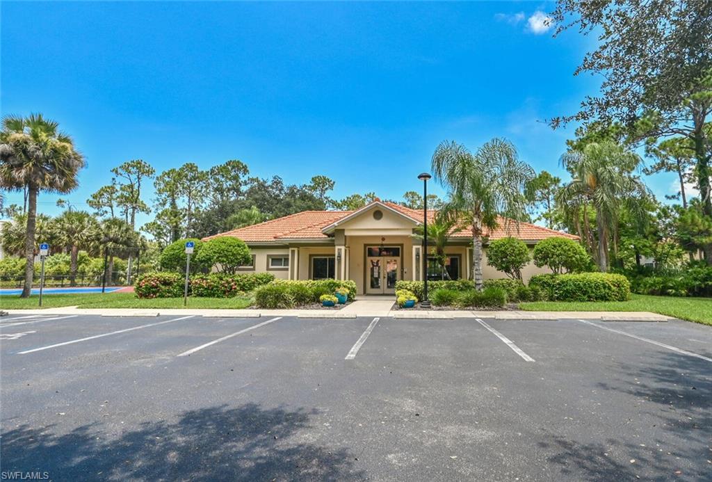 450 Robin Hood CIR # 102