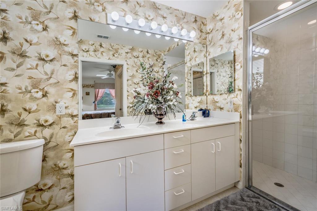 450 Robin Hood CIR # 102