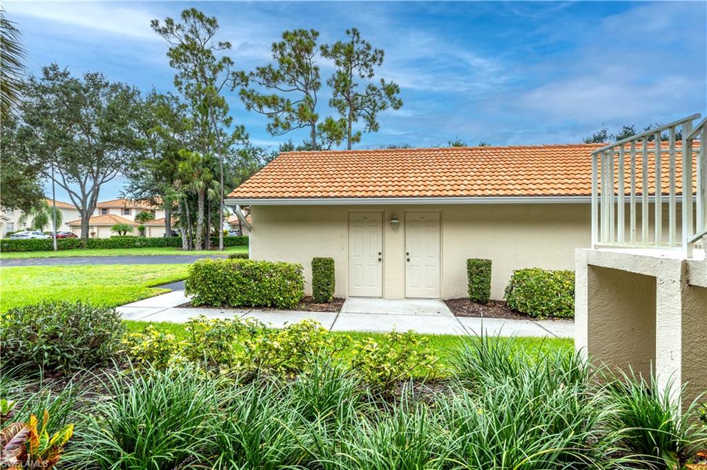 321 Robin Hood CIR # 104