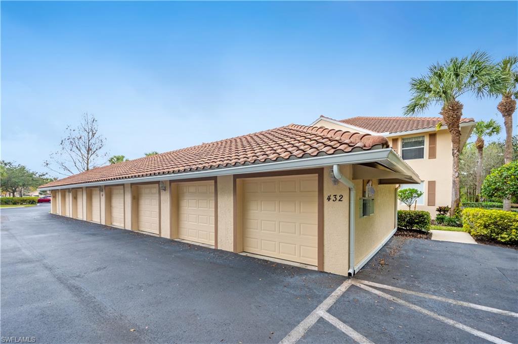 432 Valerie WAY # 204