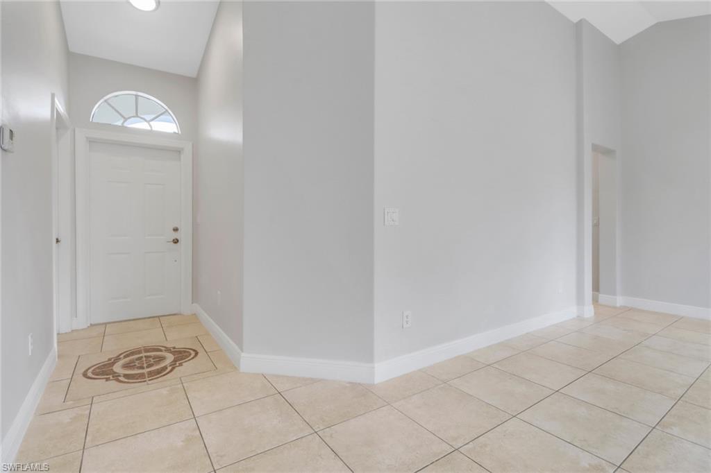 2221 Everglades BLVD S