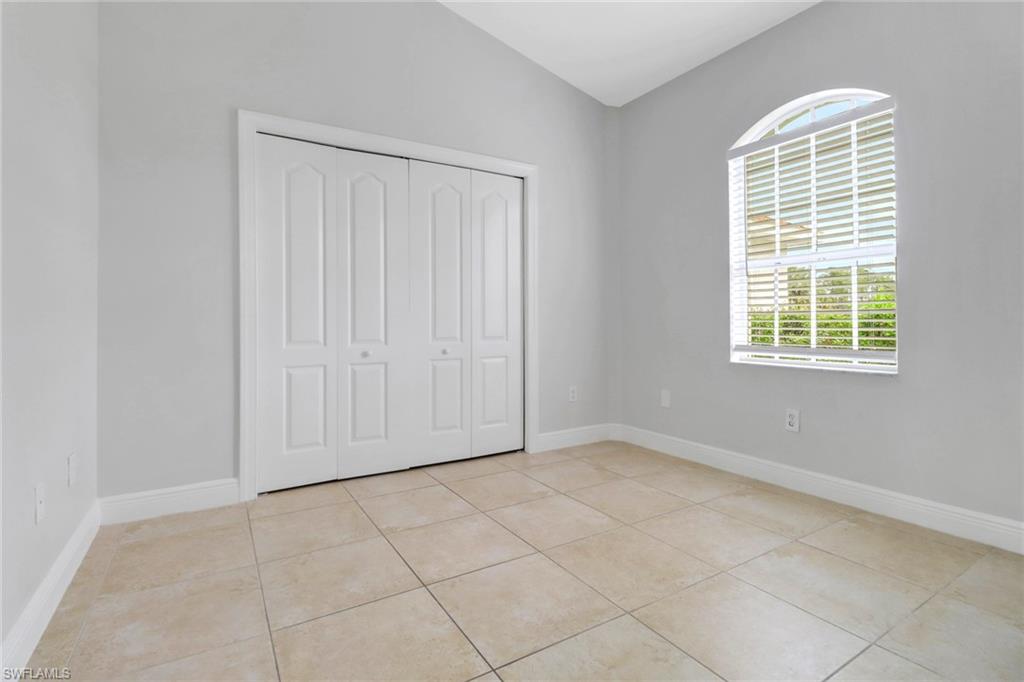 2221 Everglades BLVD S