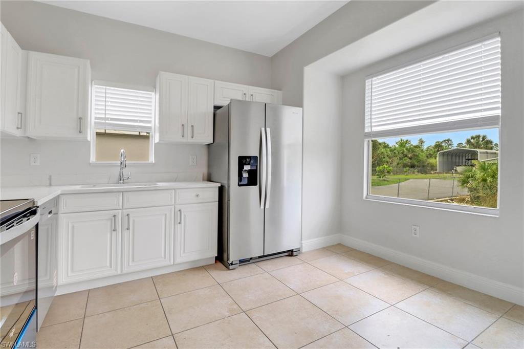 2221 Everglades BLVD S