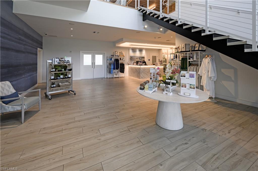 300 Wyndemere WAY # C104