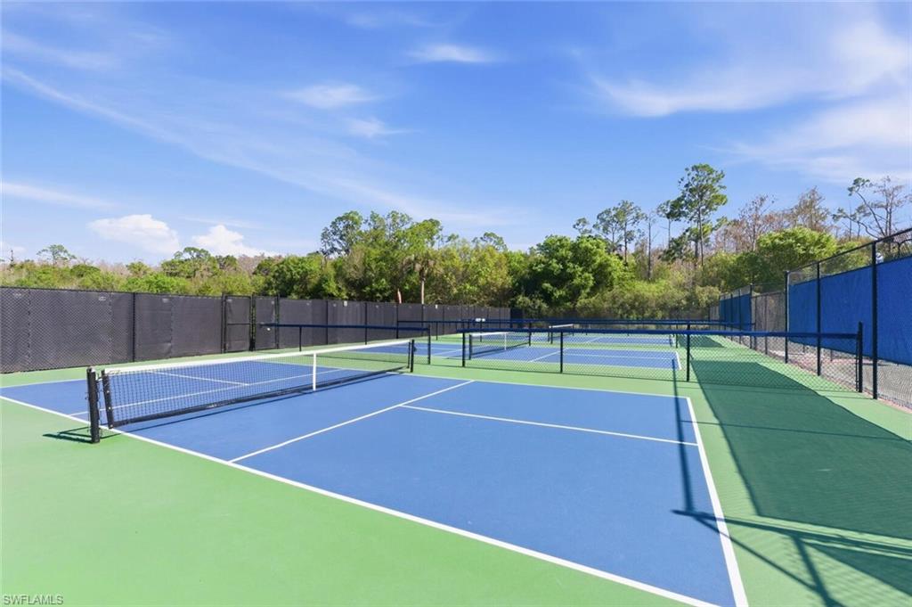 10351 Glastonbury CIR # 202