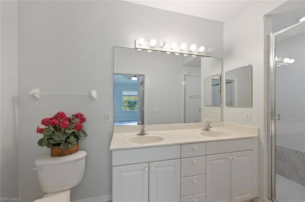 357 Robin Hood CIR 202