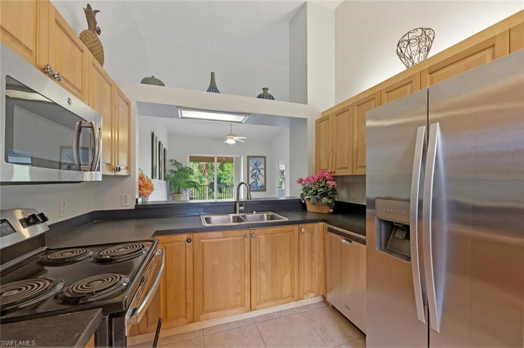 357 Robin Hood CIR 202