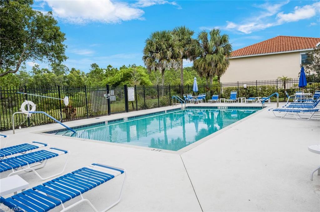 357 Robin Hood CIR 202