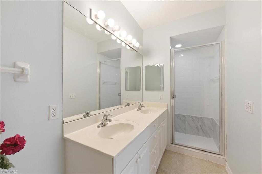 357 Robin Hood CIR 202