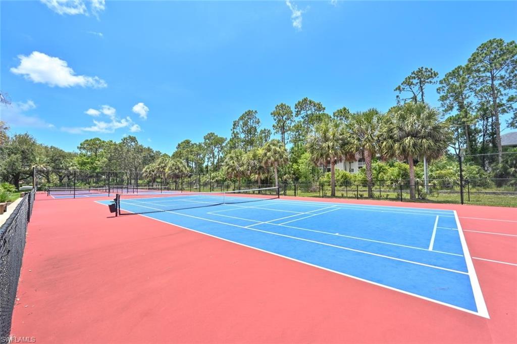 357 Robin Hood CIR 202