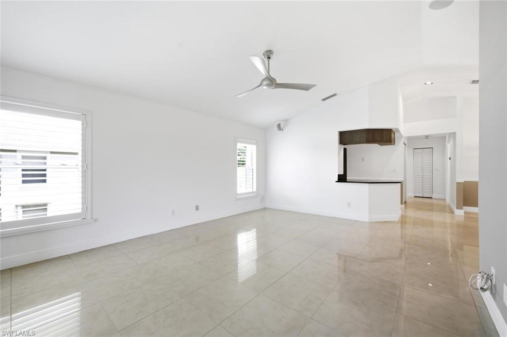 9856 Luna CIR 204