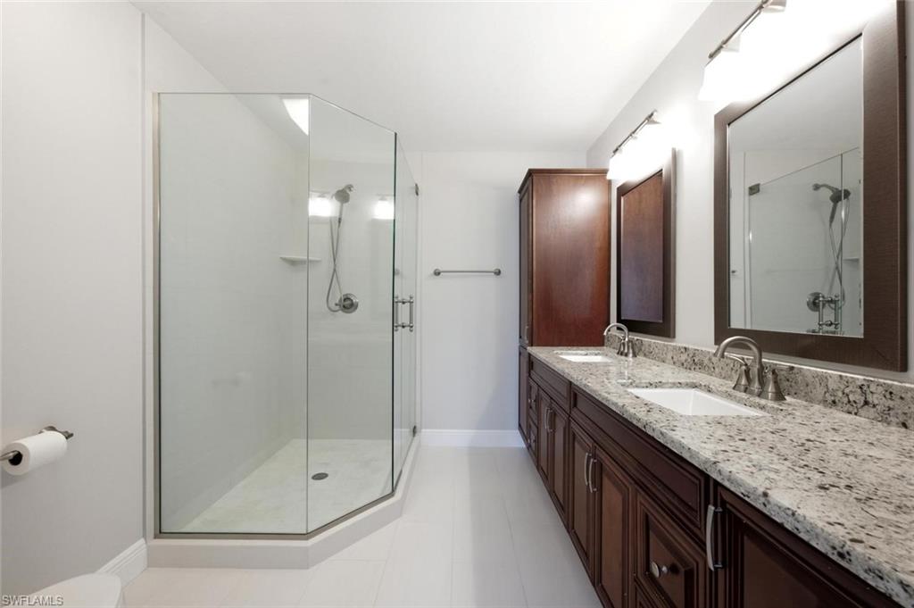 9856 Luna CIR 204