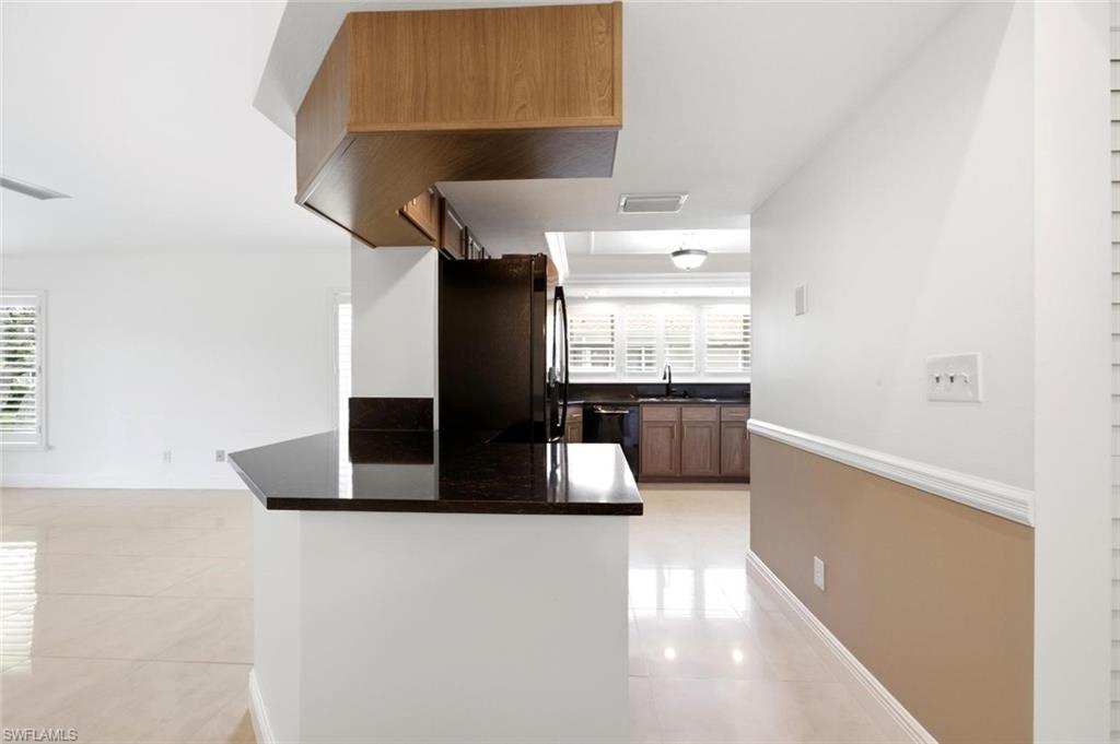 9856 Luna CIR 204