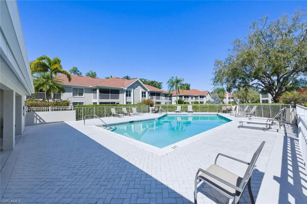 9856 Luna CIR 204
