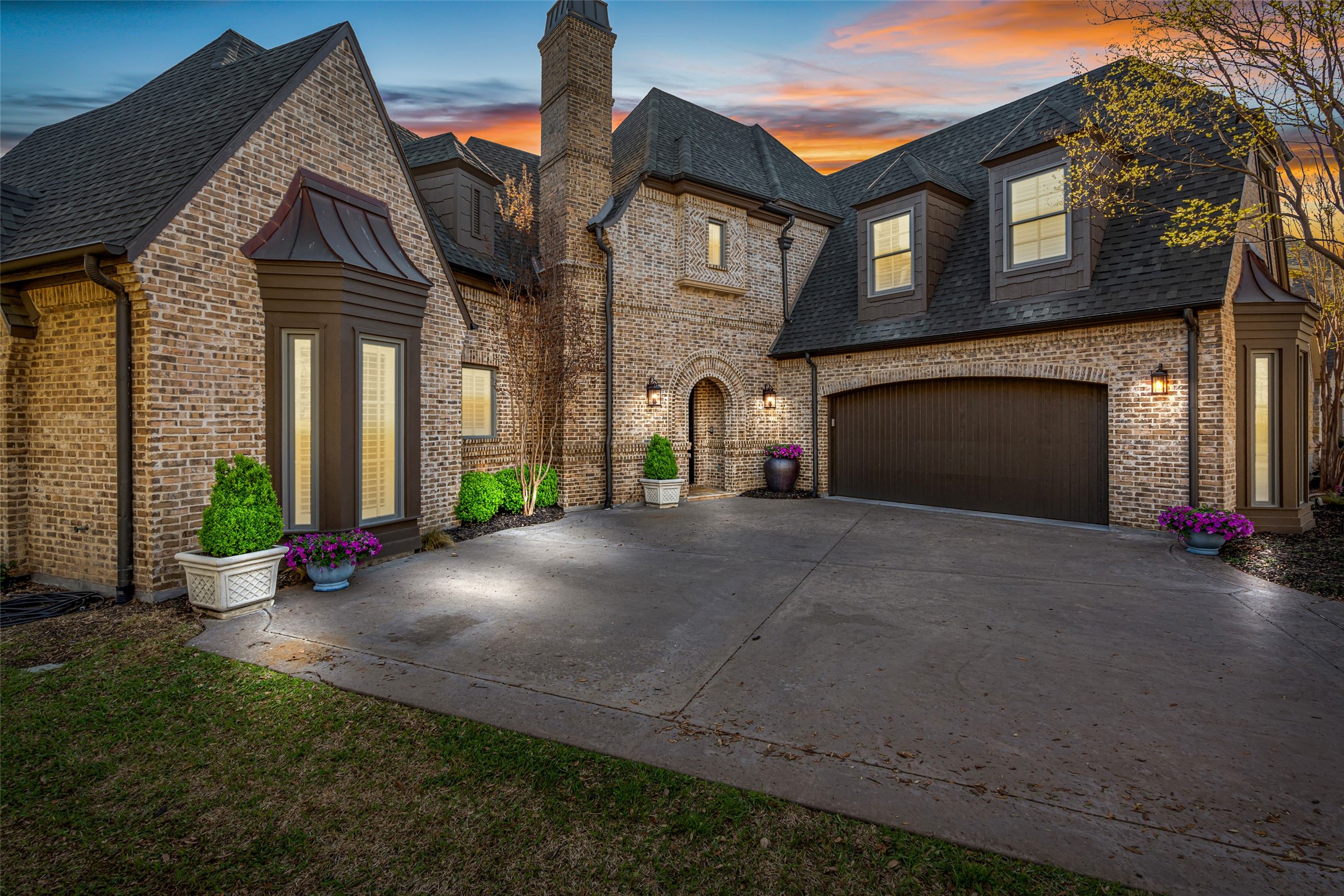 5049 Copperglen Circle