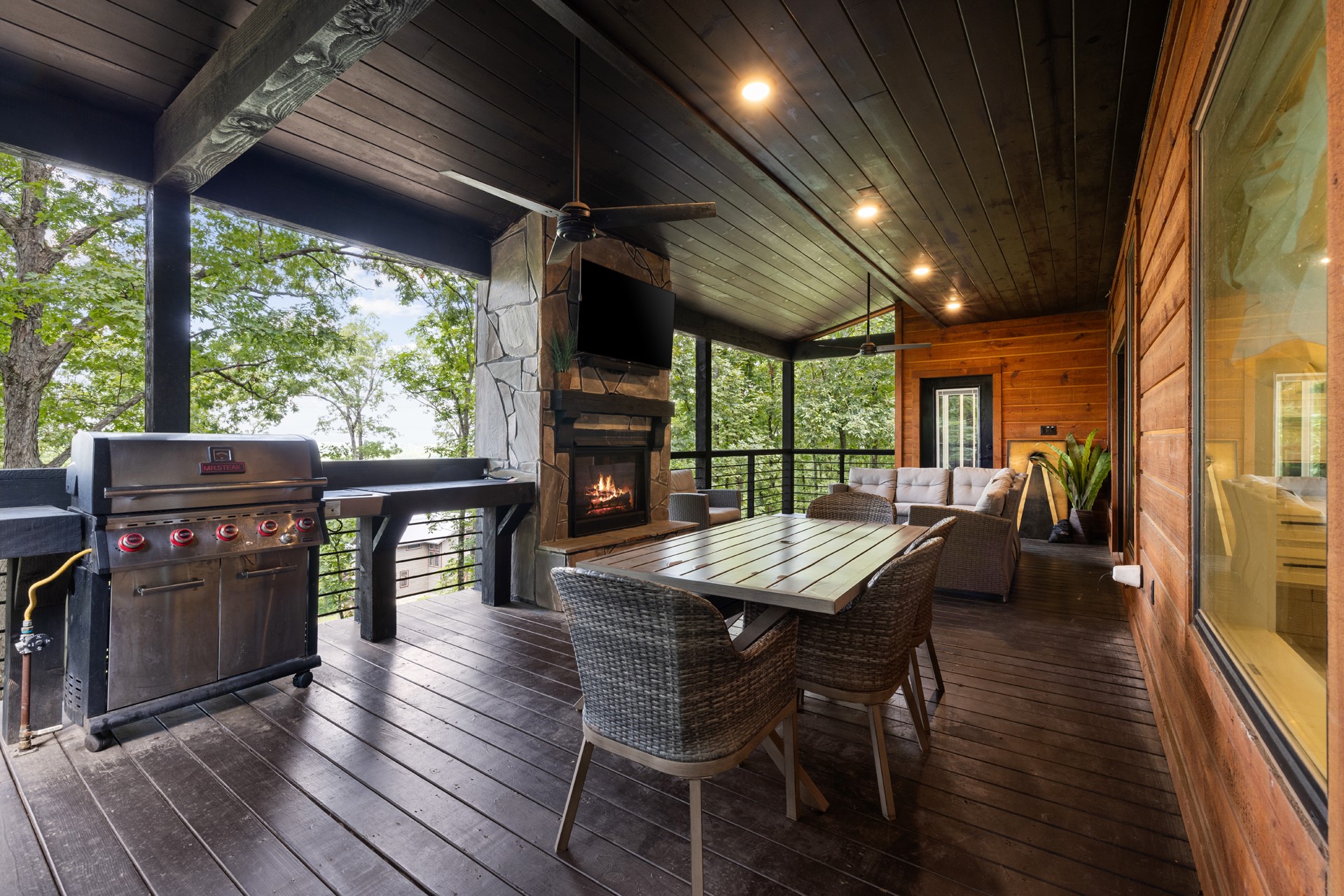 566 Moonshiner Spgs Trail