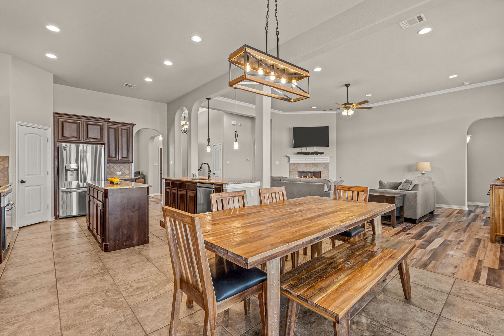 1109 Mount Lane
