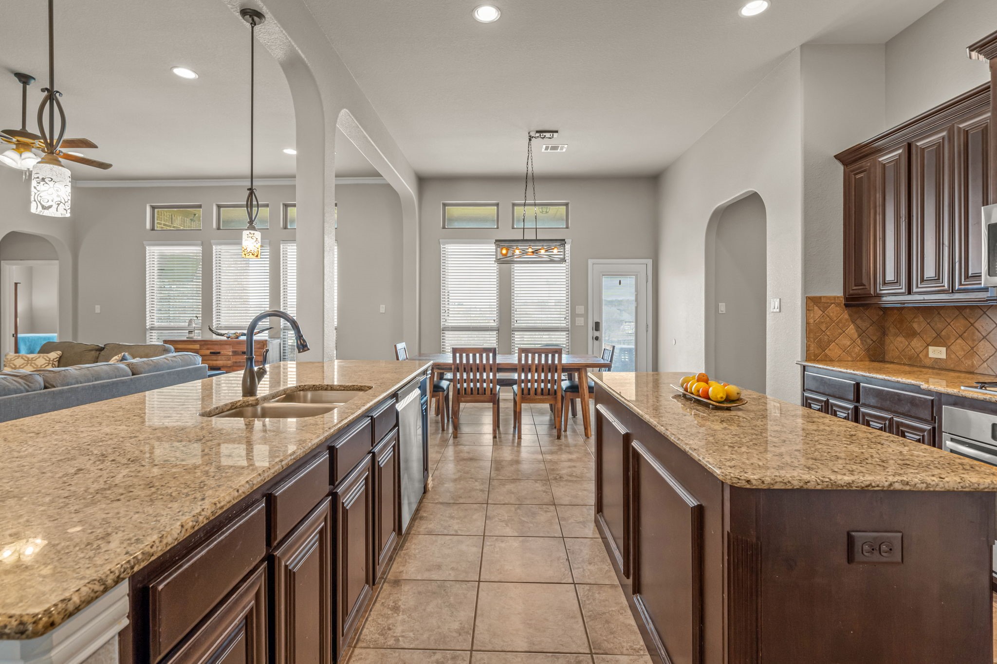 1109 Mount Lane
