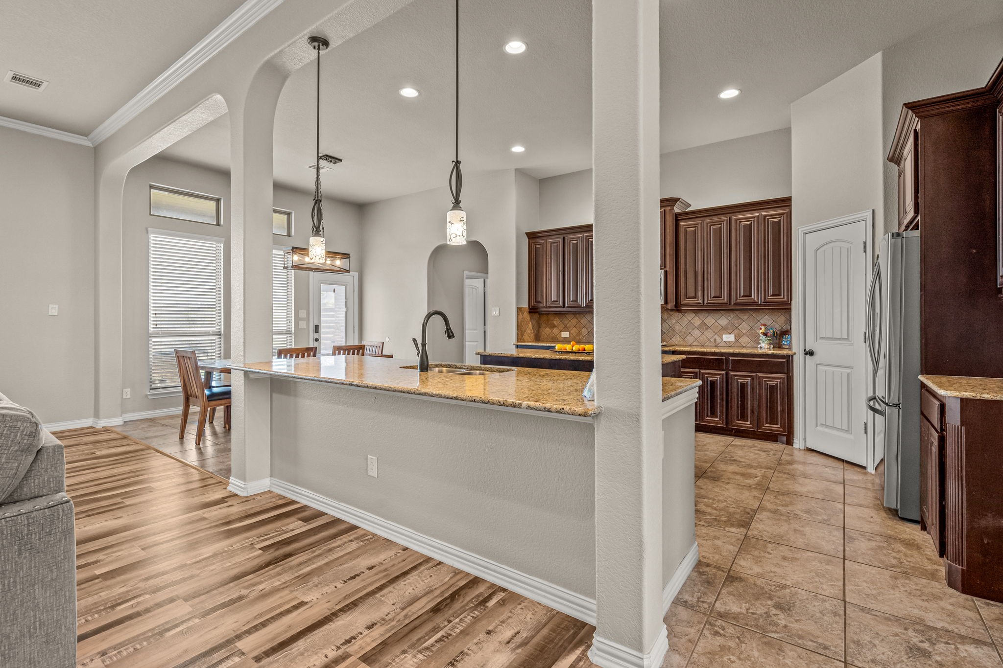 1109 Mount Lane