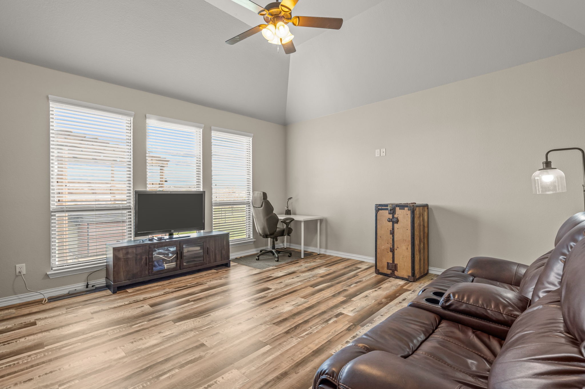 1109 Mount Lane