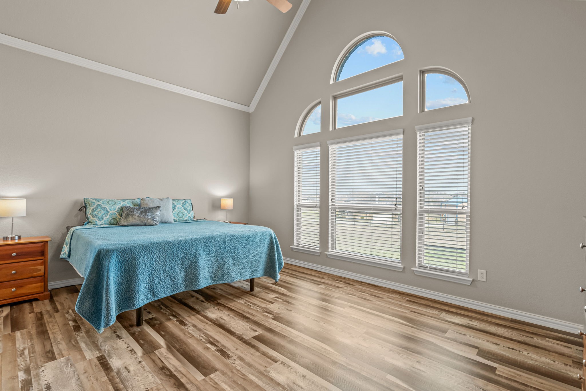 1109 Mount Lane