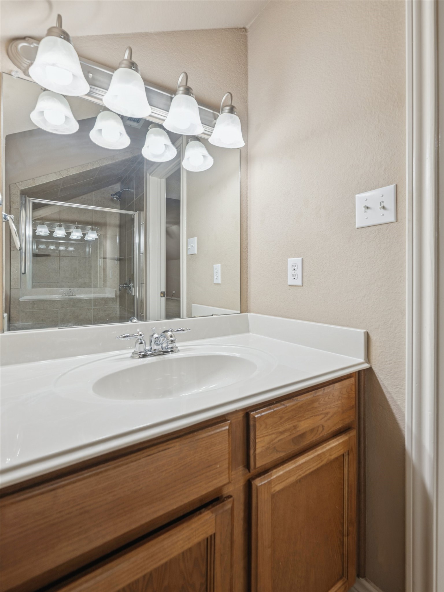 1208 Claire Court