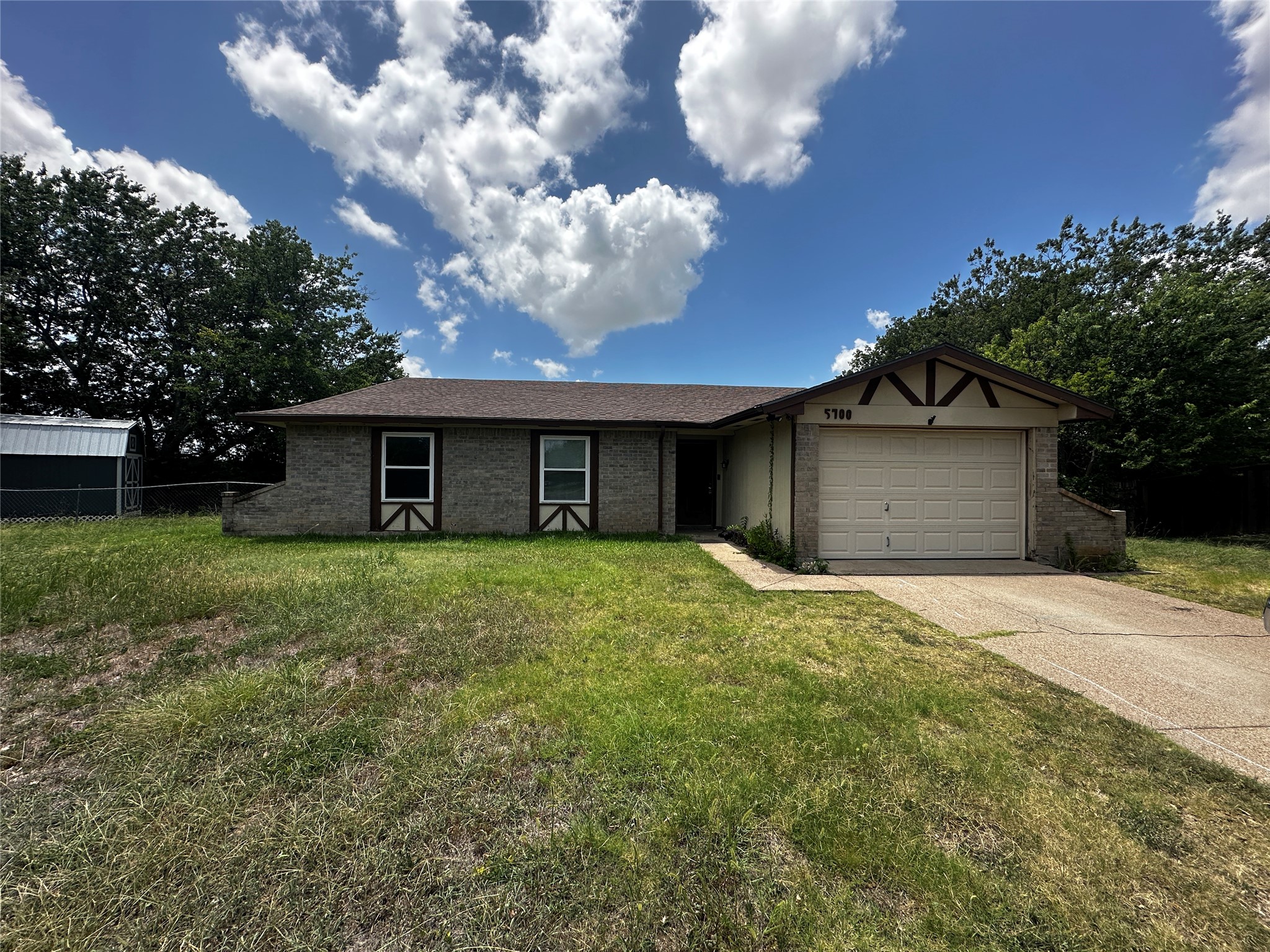 5700 Saddleback Circle