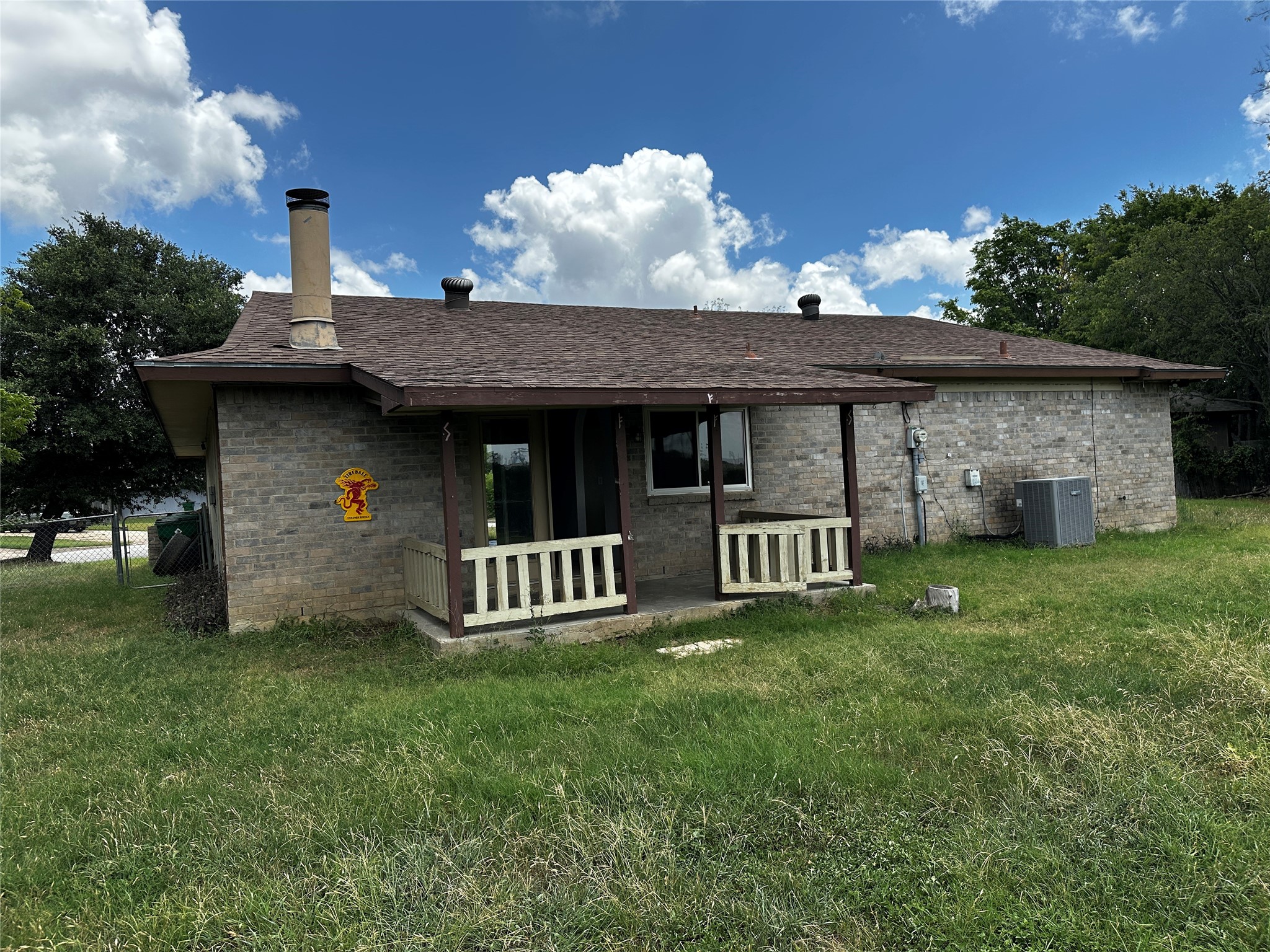 5700 Saddleback Circle
