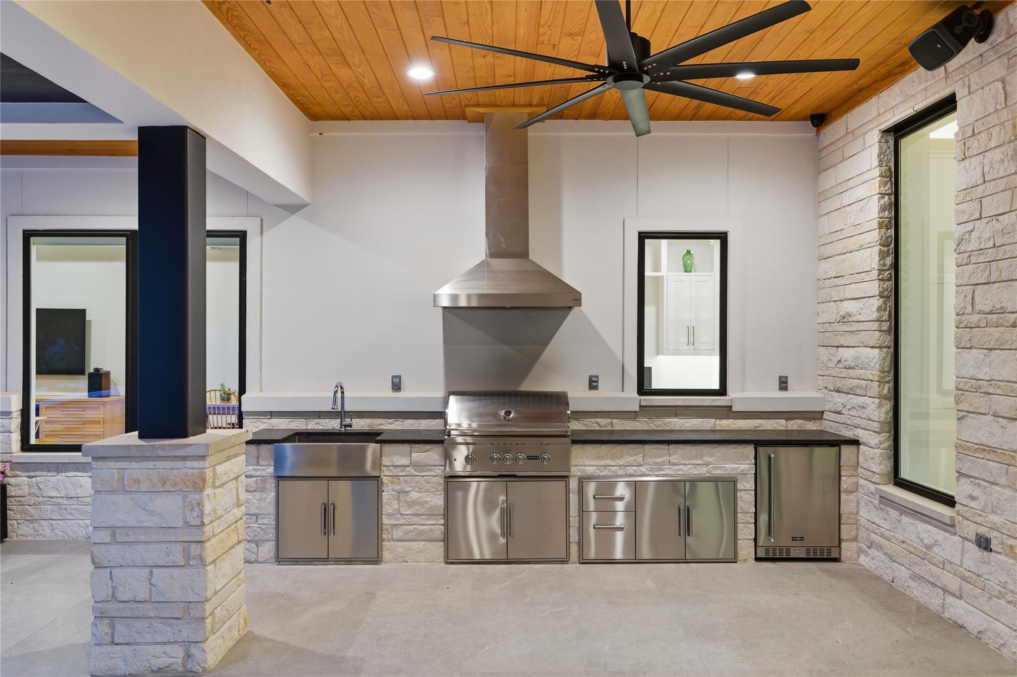 6717 Brazos Bend Drive