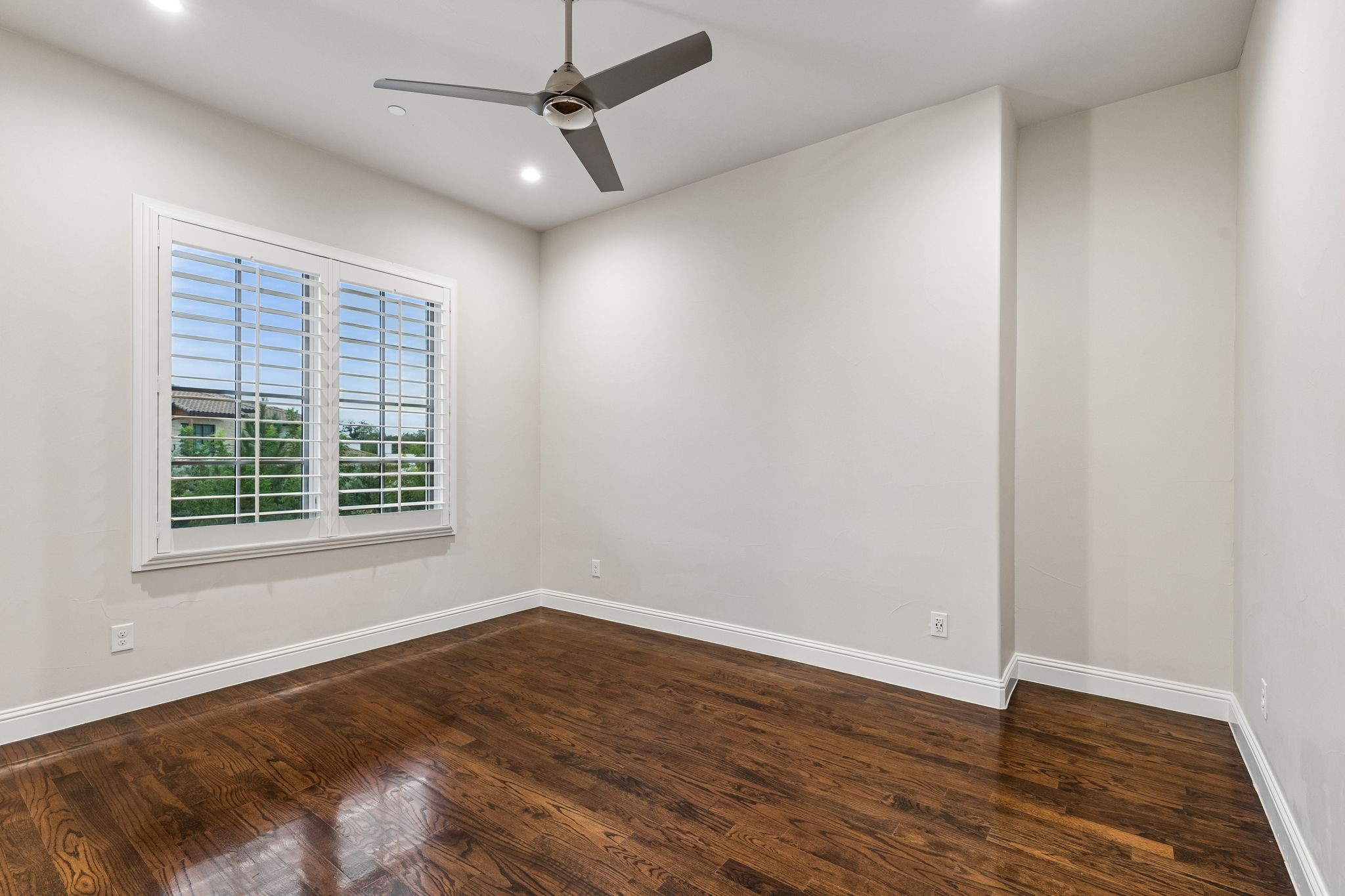 2202 Barcelona Court