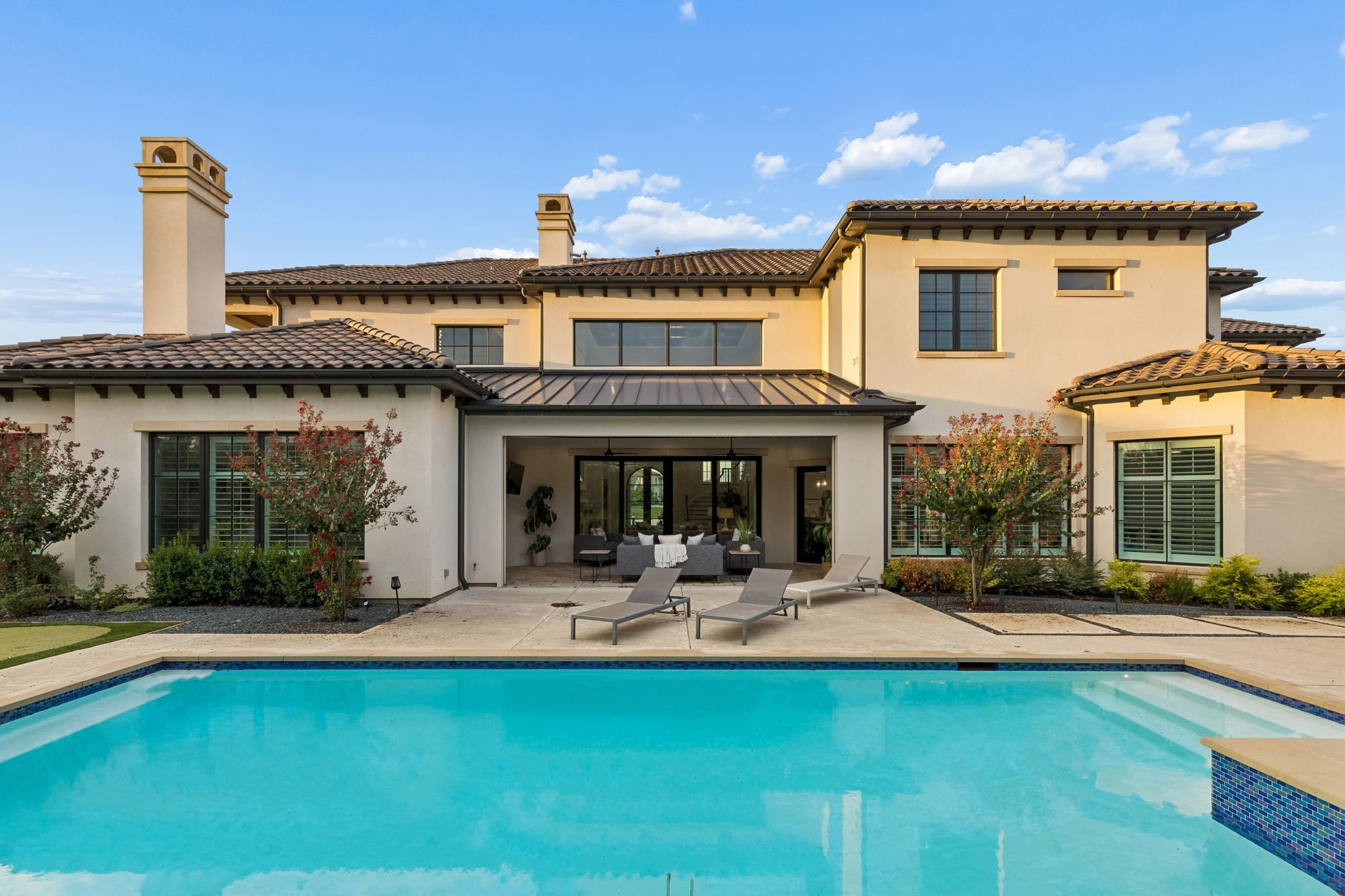 2202 Barcelona Court