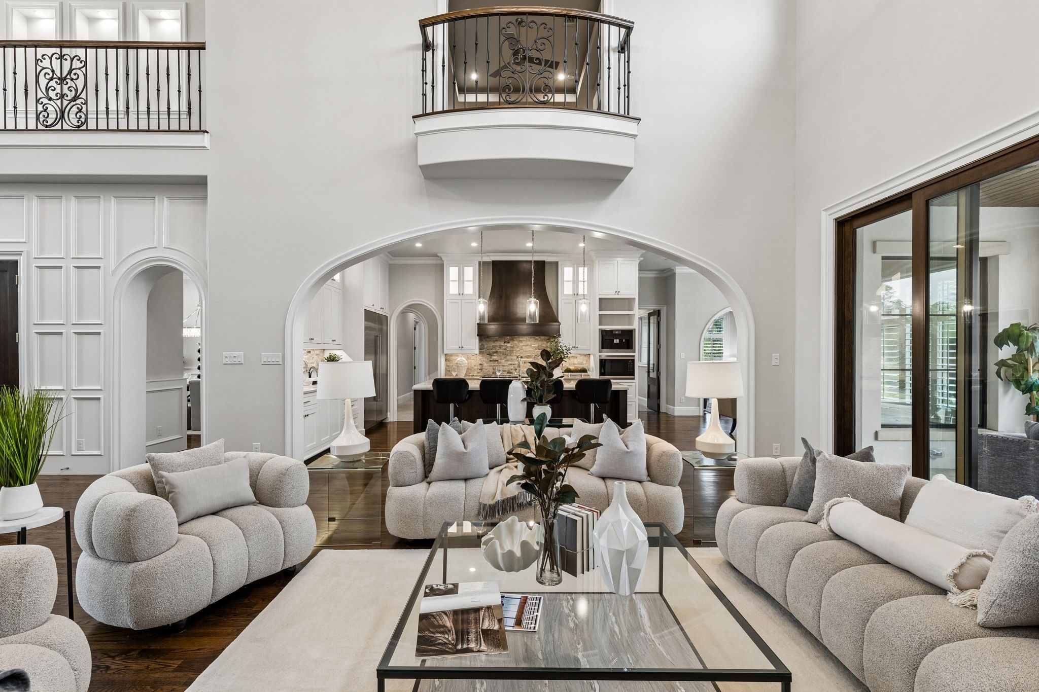 2202 Barcelona Court
