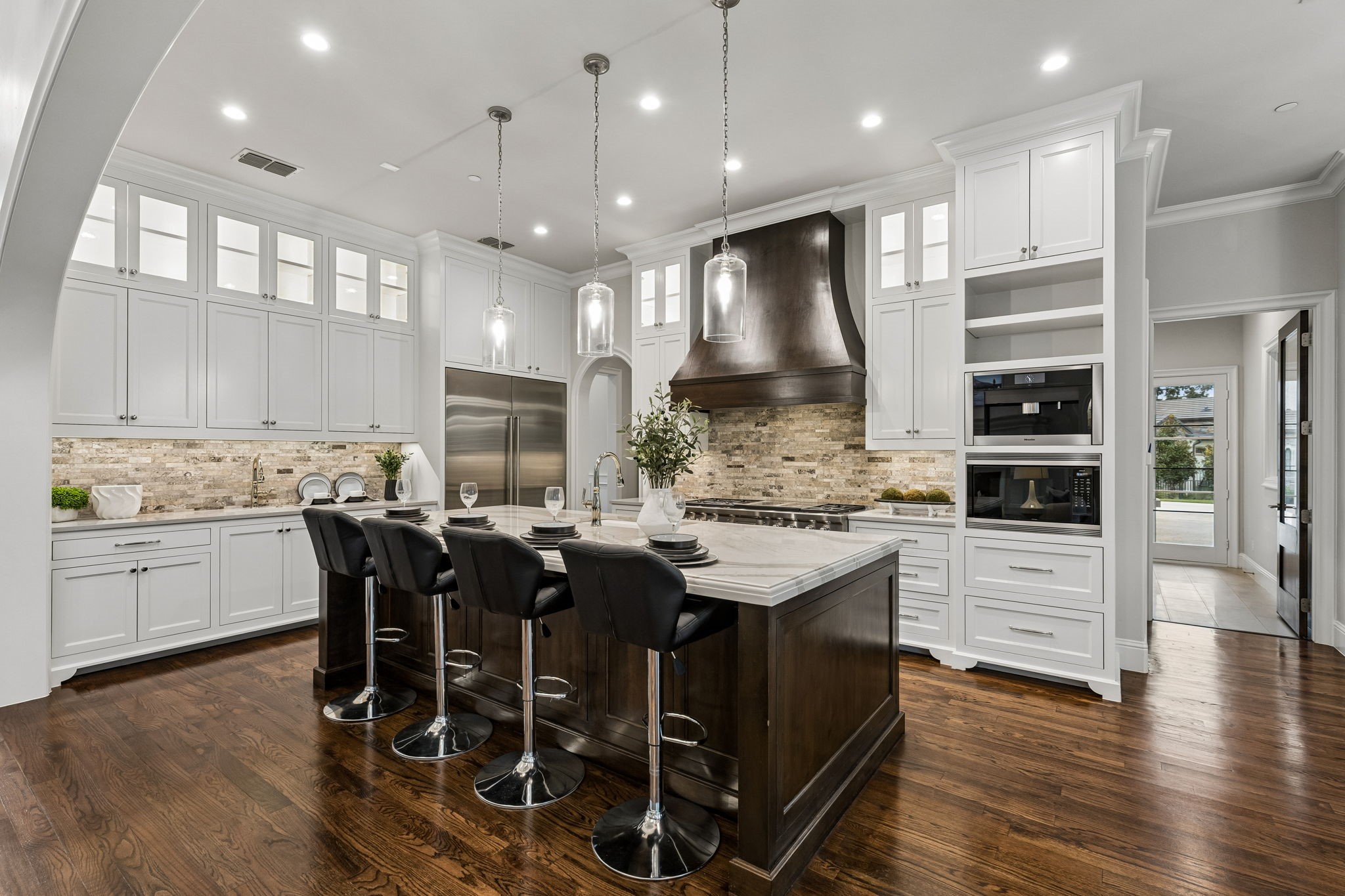 2202 Barcelona Court
