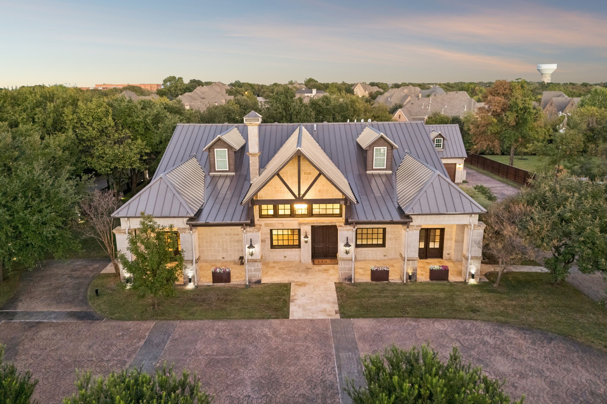 585 Shady Oaks Drive