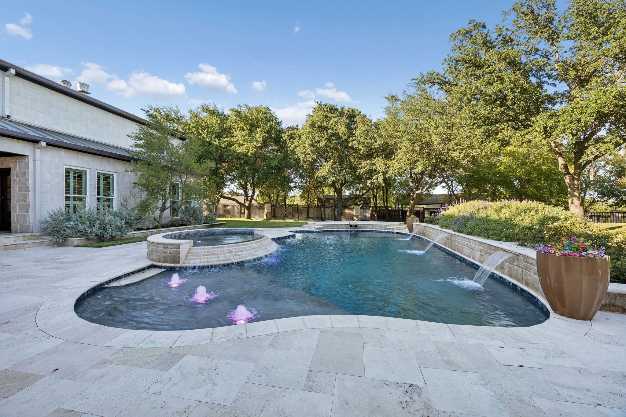 585 Shady Oaks Drive