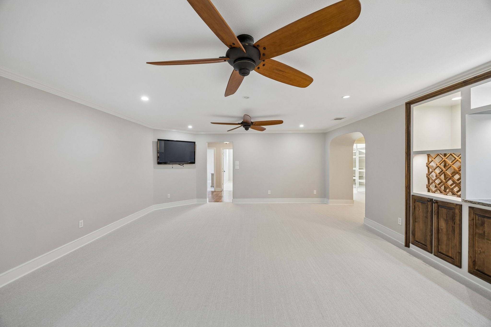 585 Shady Oaks Drive
