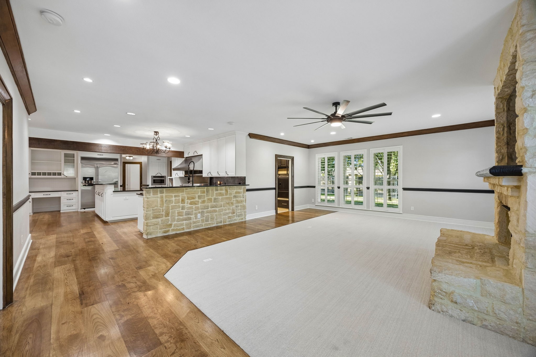 585 Shady Oaks Drive