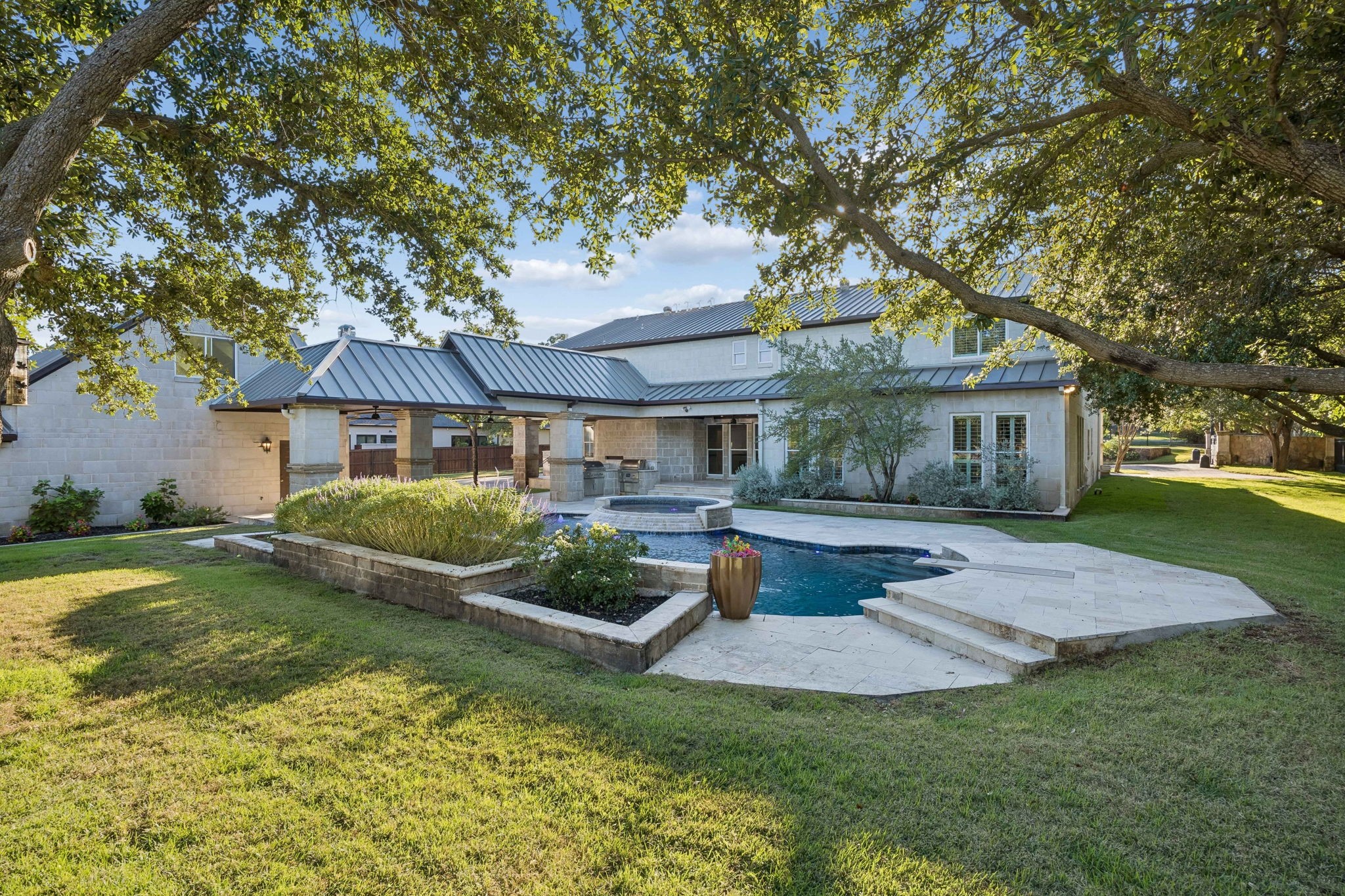 585 Shady Oaks Drive