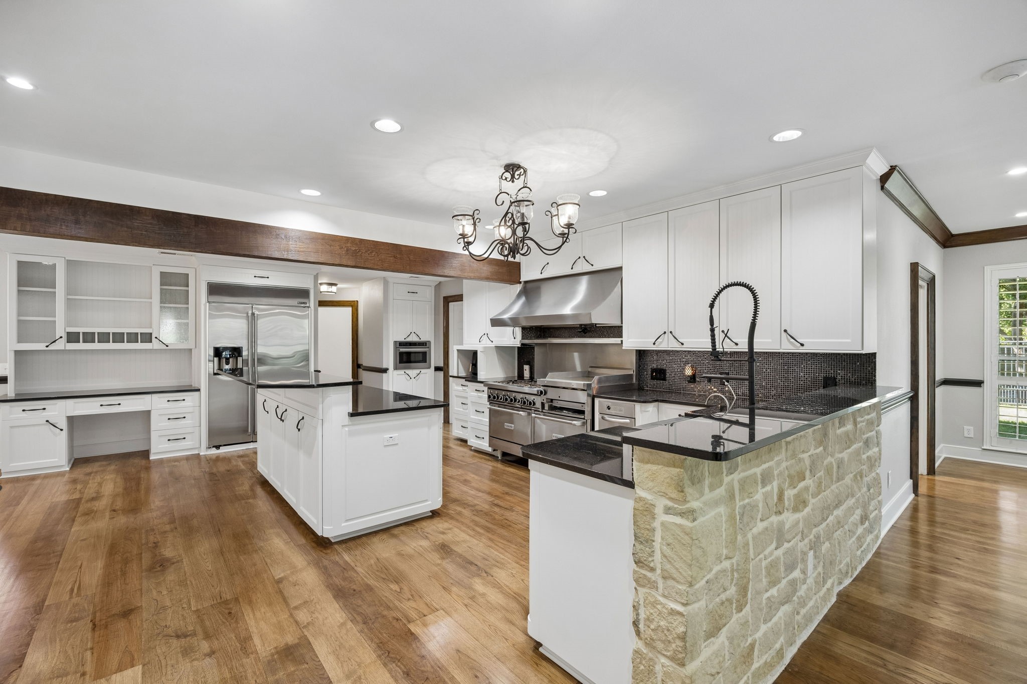 585 Shady Oaks Drive